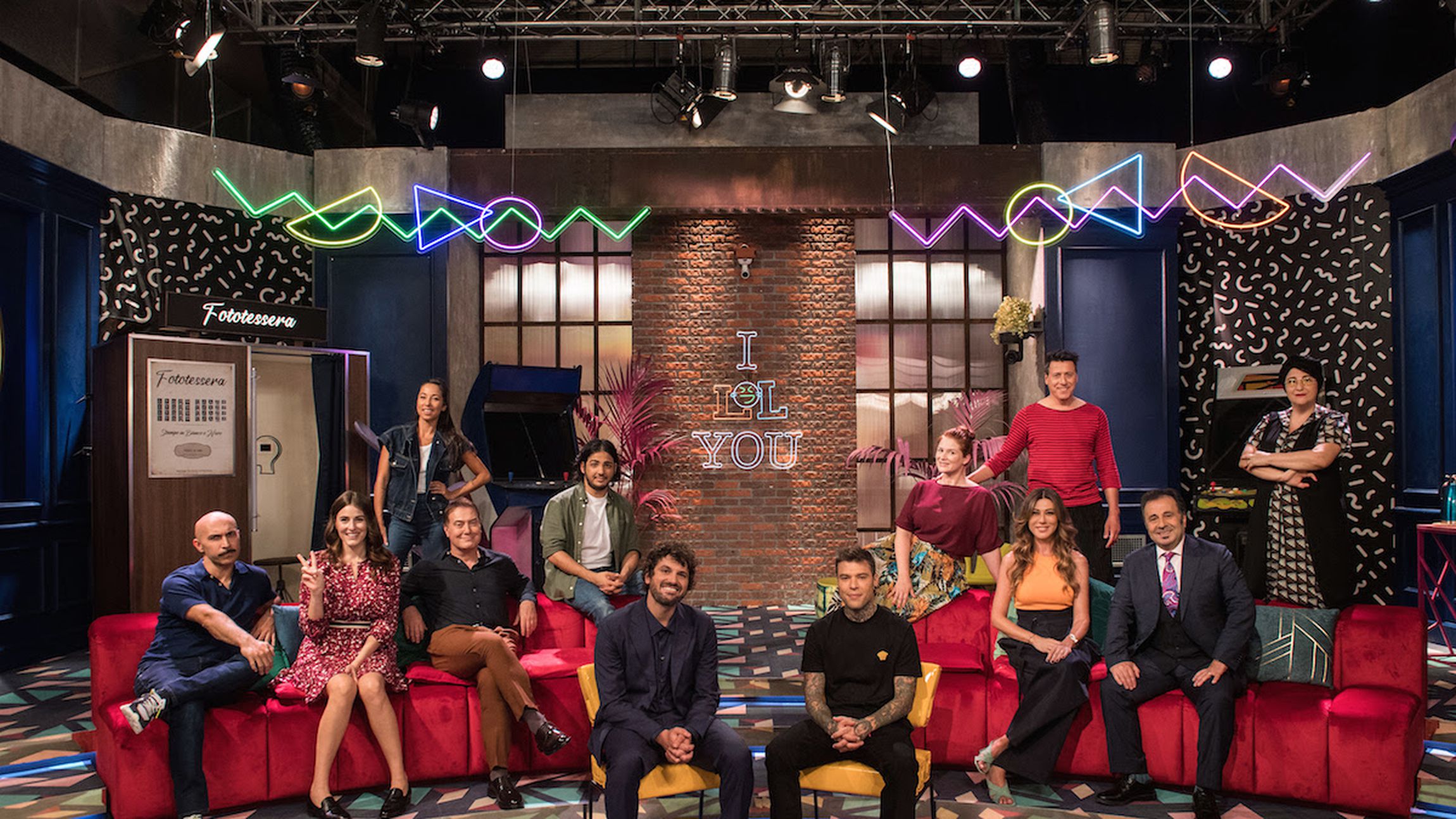 Lol 2 Cast
