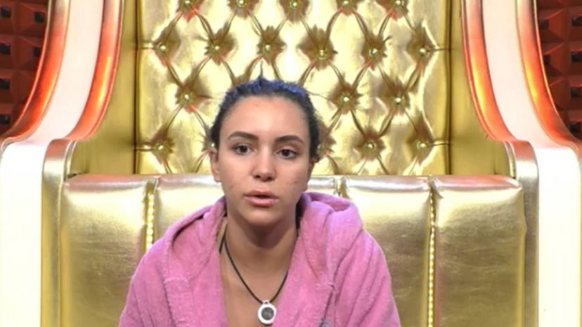 La regia del GF Vip manda in onda per errore Jessica in confessionale che fa una richiesta molto privata preview