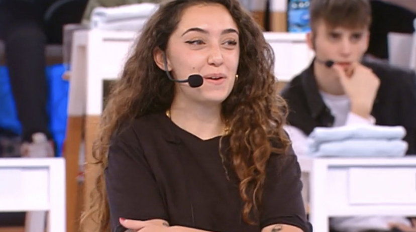 Sissi di Amici lascia il fidanzato dopo un anno perché invaghita di un compagno preview