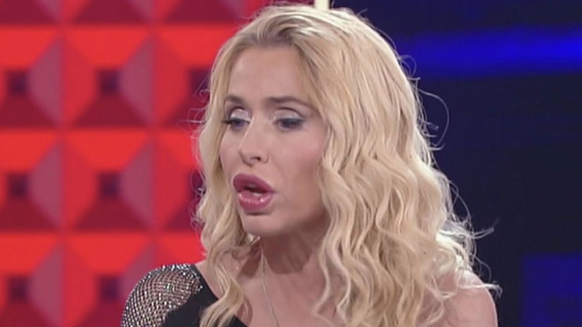 Valeria Marini potrebbe tornare al GF Vip: “Tra i nuovi ingressi per dare una svegliata ai vipponi” preview
