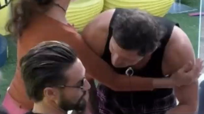 Aldo Montano mette le mani addosso ad Alex Belli e sfiorano la rissa preview