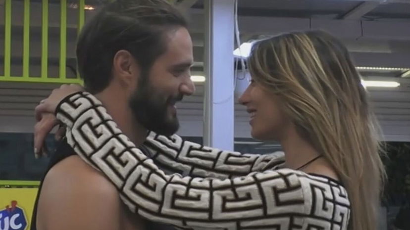 Alex Belli vuole vivere Soleil anche fuori dal GF Vip, poi arriva un aereo che manda in crisi la Sorge preview