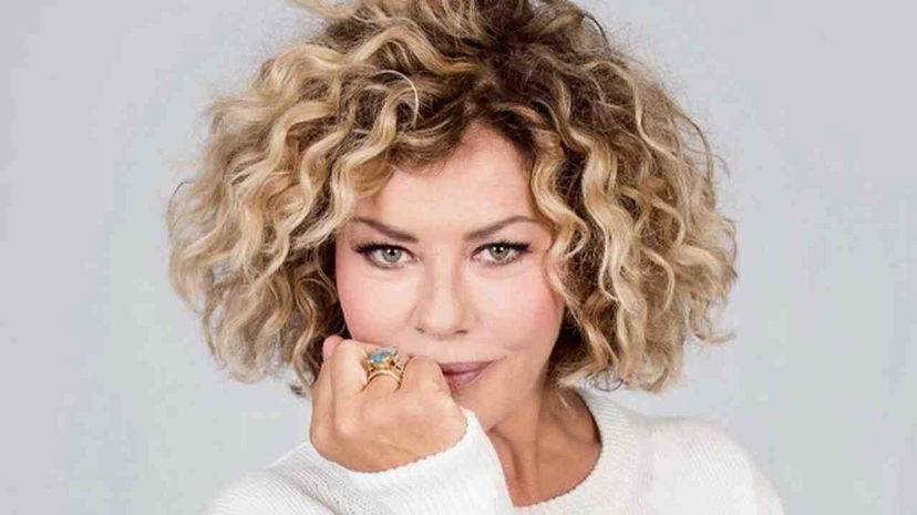 Eva Grimaldi, commento transfobico contro Elenoire Ferruzzi: “Uomo di M” preview