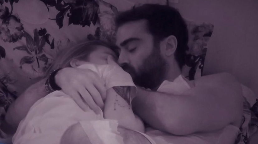 Gianmaria Antinolfi e Sophie Codegoni si sono baciati, la lunga nottata: “Ho fatto un disastro” preview