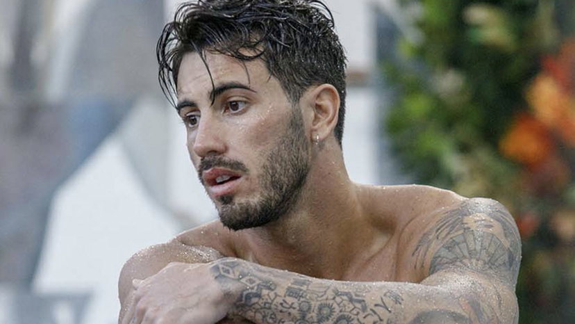 Ivan Gonzalez fa una confessione molto privata: “Ogni volta che vado con una donna mi sento male” preview