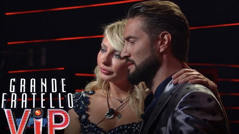 Manila Nazzaro pensa che Alex Belli tornerà nella casa del GF Vip (e non ha tutti i torti) preview