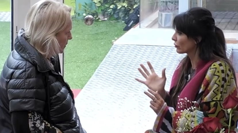 Miriana Trevisan litiga con la Ricciarelli: “Stufa delle tue cattiverie, non sei la regina, rispettami!” preview