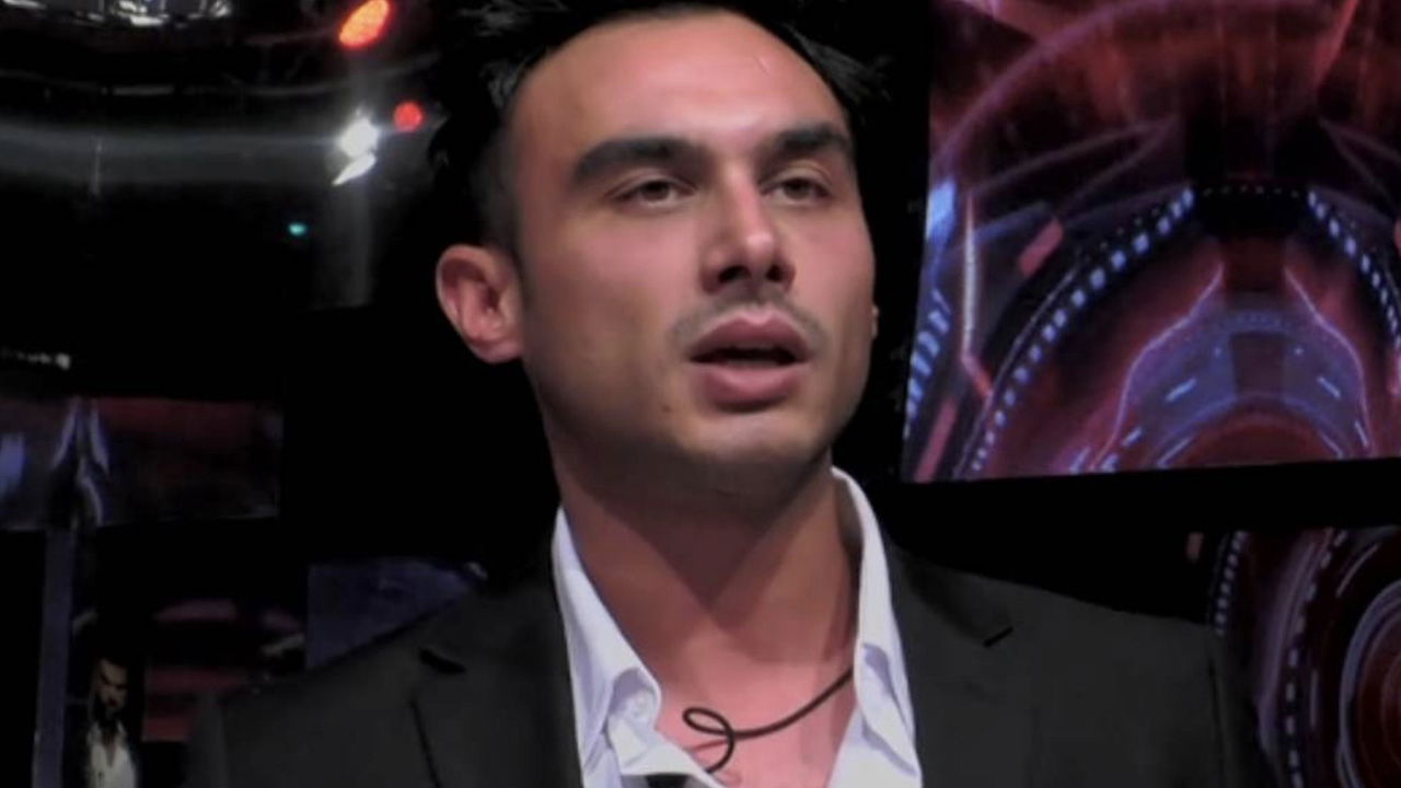 Nicola Pisu lascia lo studio del GFVip