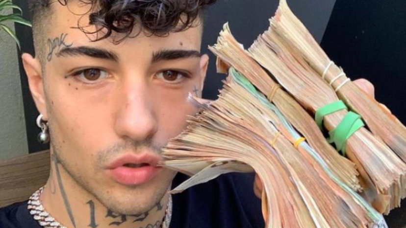 Tony Effe condannato: dovrà risarcire la vittima con 40mila € e servire pasti alla Caritas preview