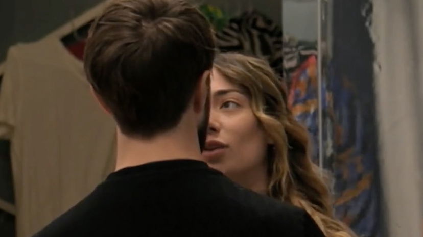 Alex Belli si ritira, Soleil: “Sei un fake, urla alla cretina di tua moglie” preview