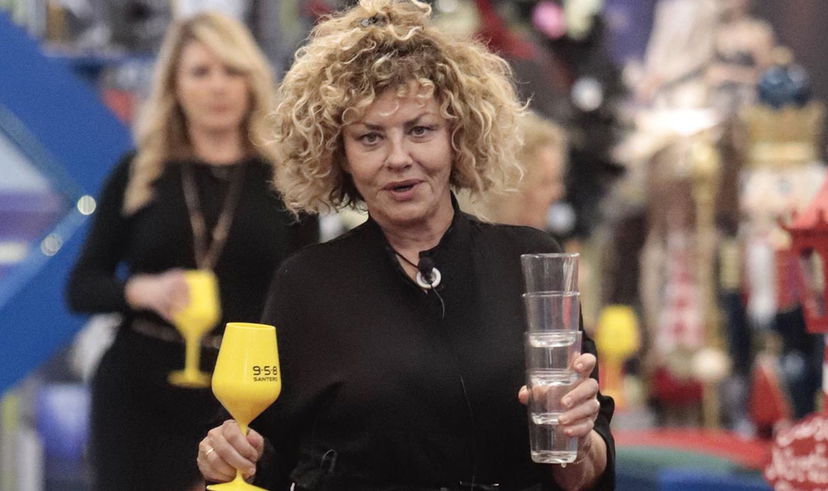 Eva Grimaldi russa e Nathaly Caldonazzo sbotta: “Si lamentano tutti” preview