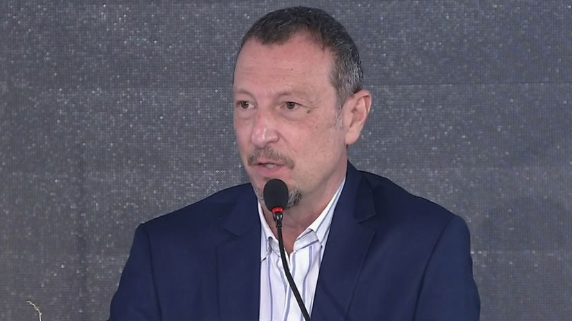 Amadeus conferma: “Sarò conduttore e direttore artistico di Sanremo 2023 e 2024” preview