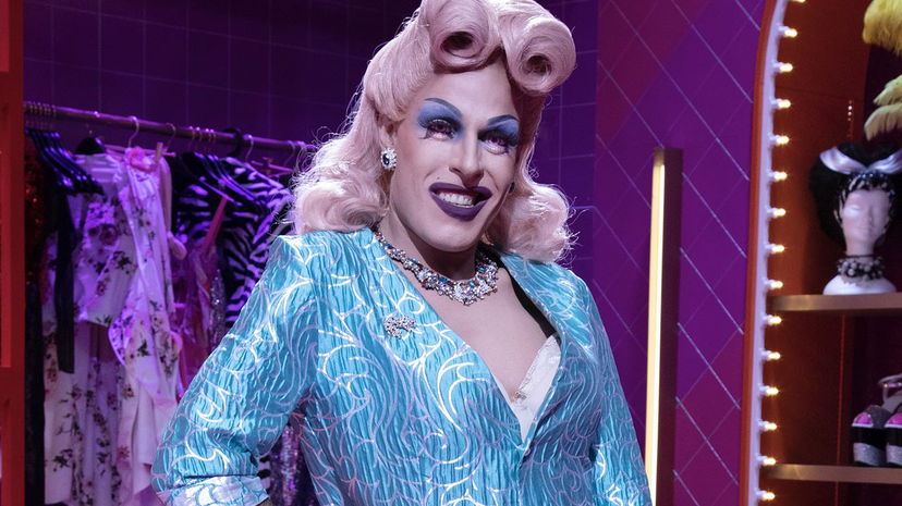 Ava Hangar replica in maniera perfetta a S1m0ne P1ll0n intimorito da Drag Race preview