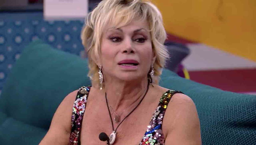 Carmen Russo rivela un retroscena su Maria Monsè, che nega e sbotta: “Non è vero!” preview