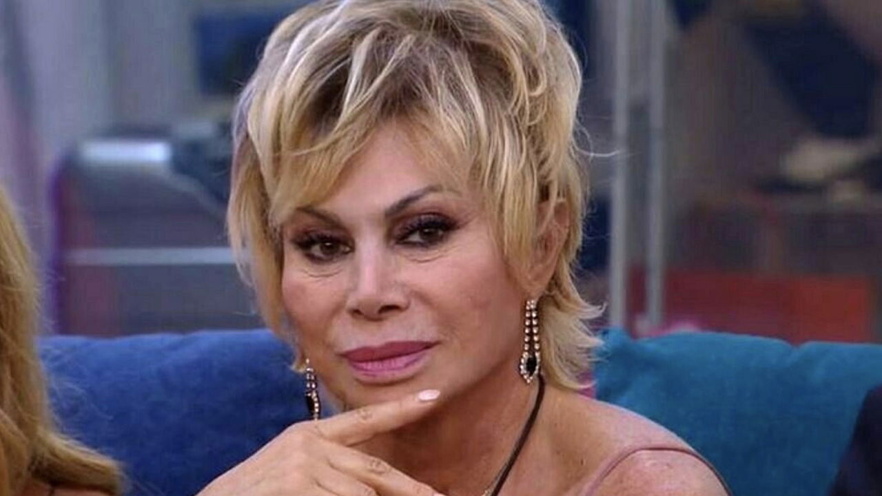 Carmen Russo e il segreto di Enzo
