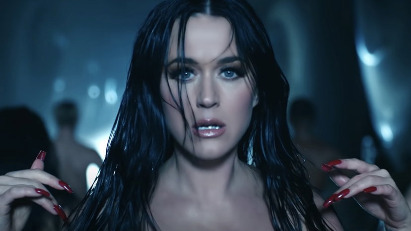 Katy Perry torna mora nel video When I’m Gone preview