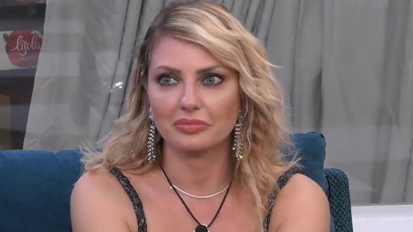 Manila Nazzaro ha infranto il regolamento del GF Vip preview