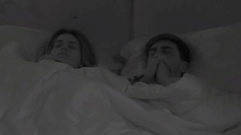 Signorini nega l’incontro con un prete a Basciano e lui chiede a Sophie di pregare insieme per liberarsi dal peccato preview