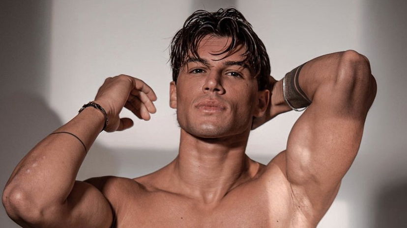 Antonio Medugno preso in giro dalle ragazze del GF Vip: “Modifica le foto su Instagram, è brutto dal vivo, è un C” preview