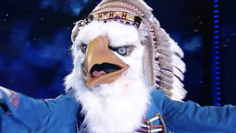 Aquila eliminata a Il Cantante Mascherato: ecco chi c’era sotto la maschera preview