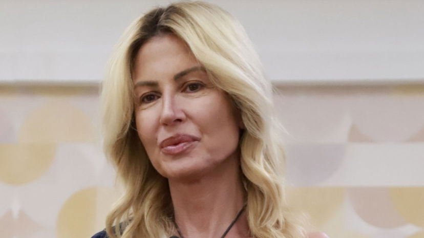 Caldonazzo, la durissima lettera della moglie del suo ex: “Ti sei intromessa in un matrimonio con figli” preview