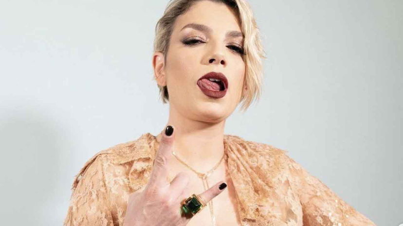 Emma inseguita da una volante dei Carabinieri riprende tutto per salire al Fantasanremo preview