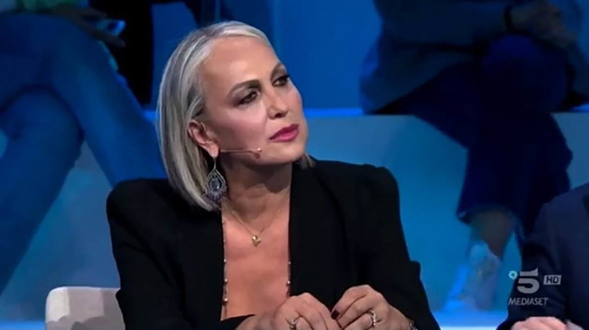 Alessandra Celentano, ex professionista di Amici l’attacca: “Rimasta indietro anni luce” preview