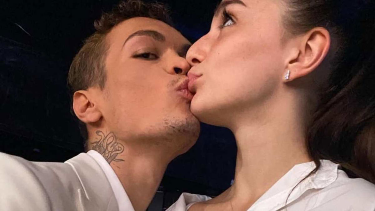 Blanco e Giulia si sono lasciati, lui bacia un’altra article-post