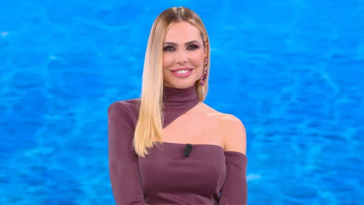 Ilary Blasi dà addio al doppio appuntamento settimanale, le novità de L’Isola dei Famosi article-post