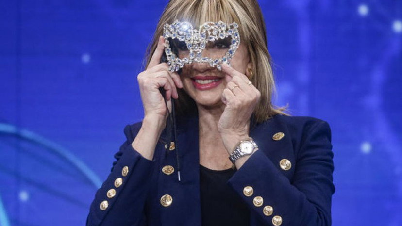 Gatta e Pulcino sono le due nuove maschere di Milly Carlucci, che allunga lo show a discapito di Francesca Fialdini preview