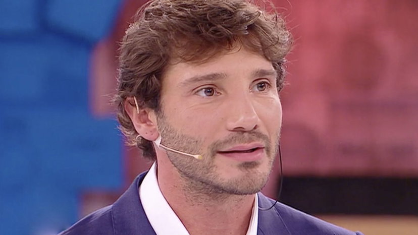 De Martino fa una precisazione su Belen e parla di avere nuovi figli preview