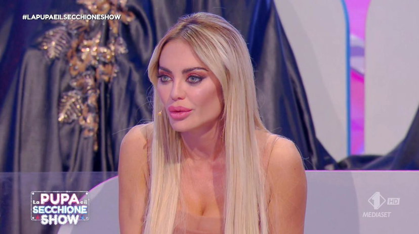 Elena Morali litiga con Barbara d’Urso a La Pupa e il Secchione preview