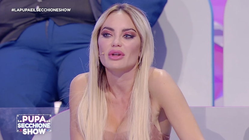 Elena Morali, le altre Pupe l’accusano di aver abusato con la chirurgia, lei risponde preview