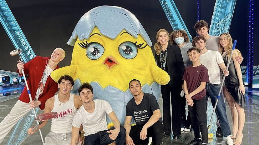 Milly Carlucci risponde ai rumor sulla chiusura de Il Cantante Mascherato preview