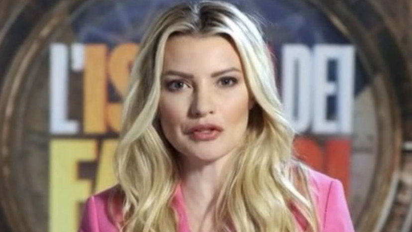 Licia Nunez litiga con Estefania: “Smettila bugiarda!” preview