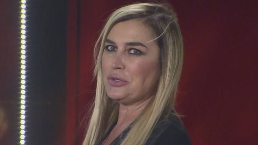 Lory Del Santo: “Ero da un cantante americano famoso e ho rischiato di morire” preview