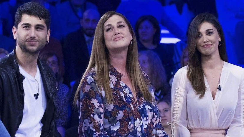 Veronica Cozzani, la mamma di Belen svela se la vedremo al GF Vip e L’Isola preview