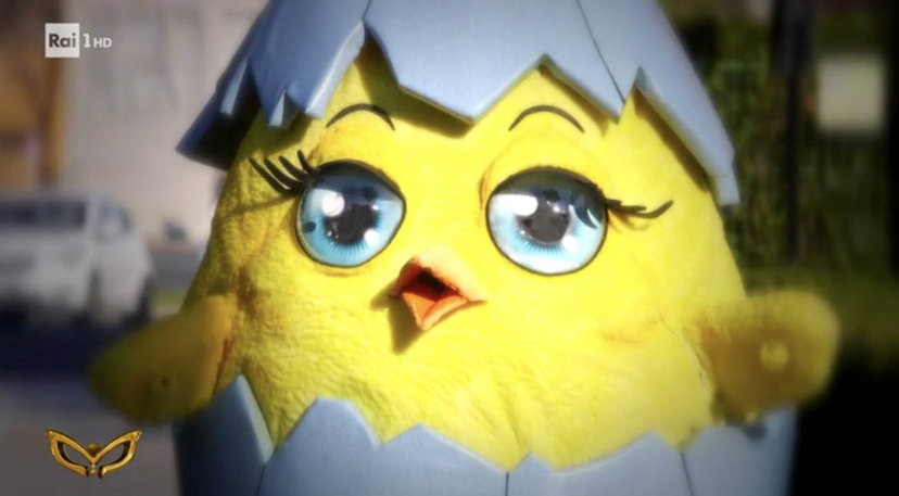 Pulcino eliminato a Il Cantante Mascherato: chi c’era sotto la maschera preview