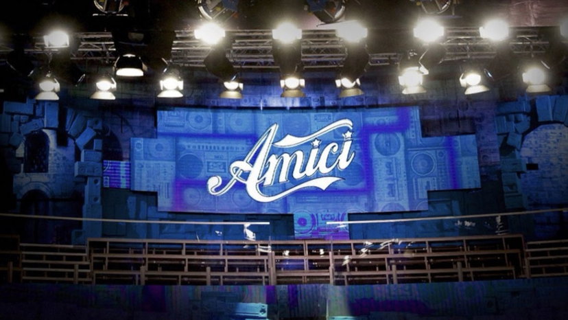 Ballerina professionista lascia Amici e spiega il motivo preview