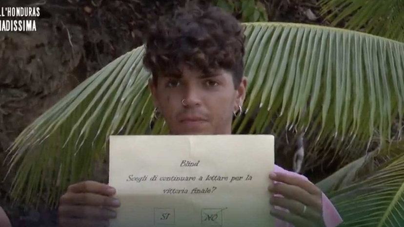 Blind si ritira da L’Isola dei Famosi e spiega il motivo preview