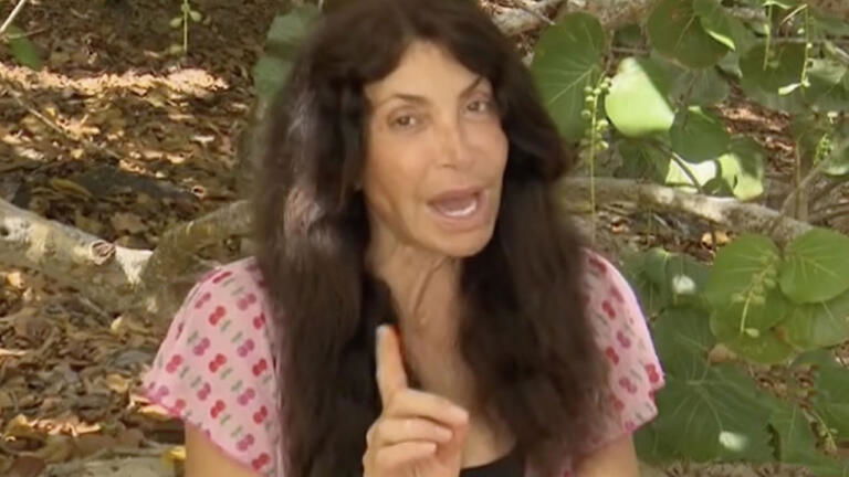 Carmen Di Pietro sotto attacco a L’Isola: “Falsa, fa gli show, insulta e dice cattiverie” Carmen Di Pietro sotto attacco a L’Isola: “Falsa, fa gli show, insulta e dice cattiverie”