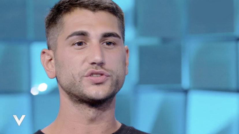 Jeremias svela finalmente il suo segreto: “Non l’avevate capito?” preview