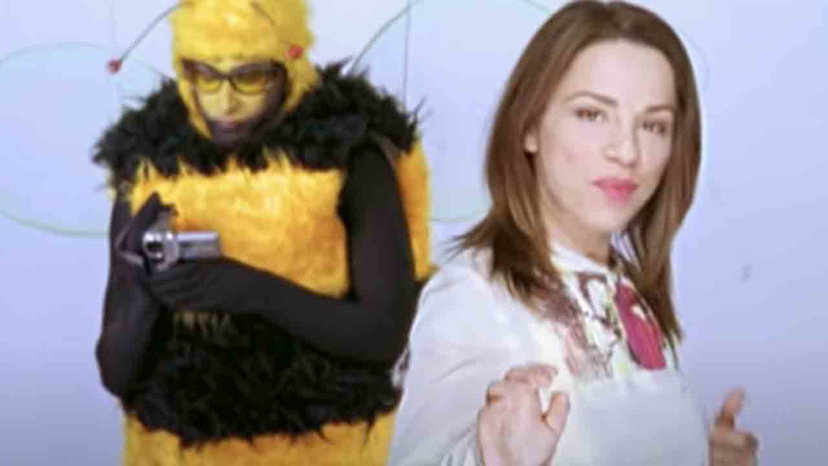 Dammi tre parole: sole, cuore, amore! Valeria Rossi svela quanto guadagna oggi con quella hit del 2001 preview