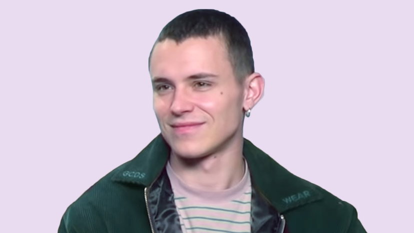 Aron Piper bacia in bocca una cantante, ma non è Dua Lipa! preview