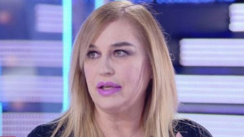 Del Santo fa arrabbiare un ex naufrago: “La più falsa! Però è vero che ho violato il regolamento” preview