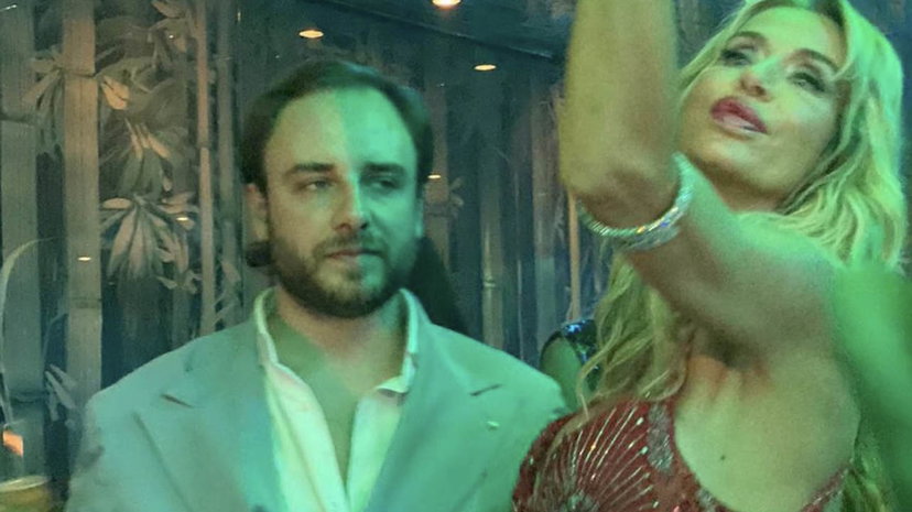 Eddy Siniscalchi, fidanzato di Valeria Marini: “Non sto con lei né per soldi né per popolarità” preview