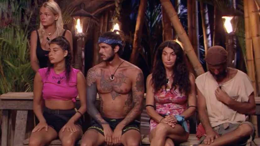 Isola, lo sfogo di una naufraga: “Sto malissimo fisicamente” preview