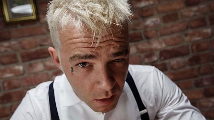 Salmo asfalta i nuovi trapper: “Imparate a cantare dal vivo” preview