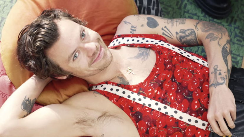 Harry Styles parla del suo orientamento: “Io solo con donne?” preview