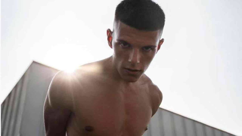 Rhove e i Pinguini Tattici Nucleari si sono incontrati per caso, ecco cosa è successo preview